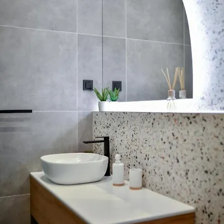 Maris By Belmont Realty דירה *