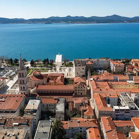 Maris By Belmont Realty Apartamento