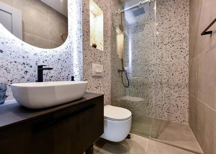 Maris By Belmont Realty 아파트