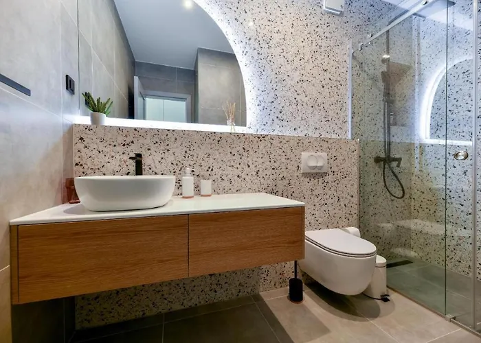 Maris By Belmont Realty アパート *